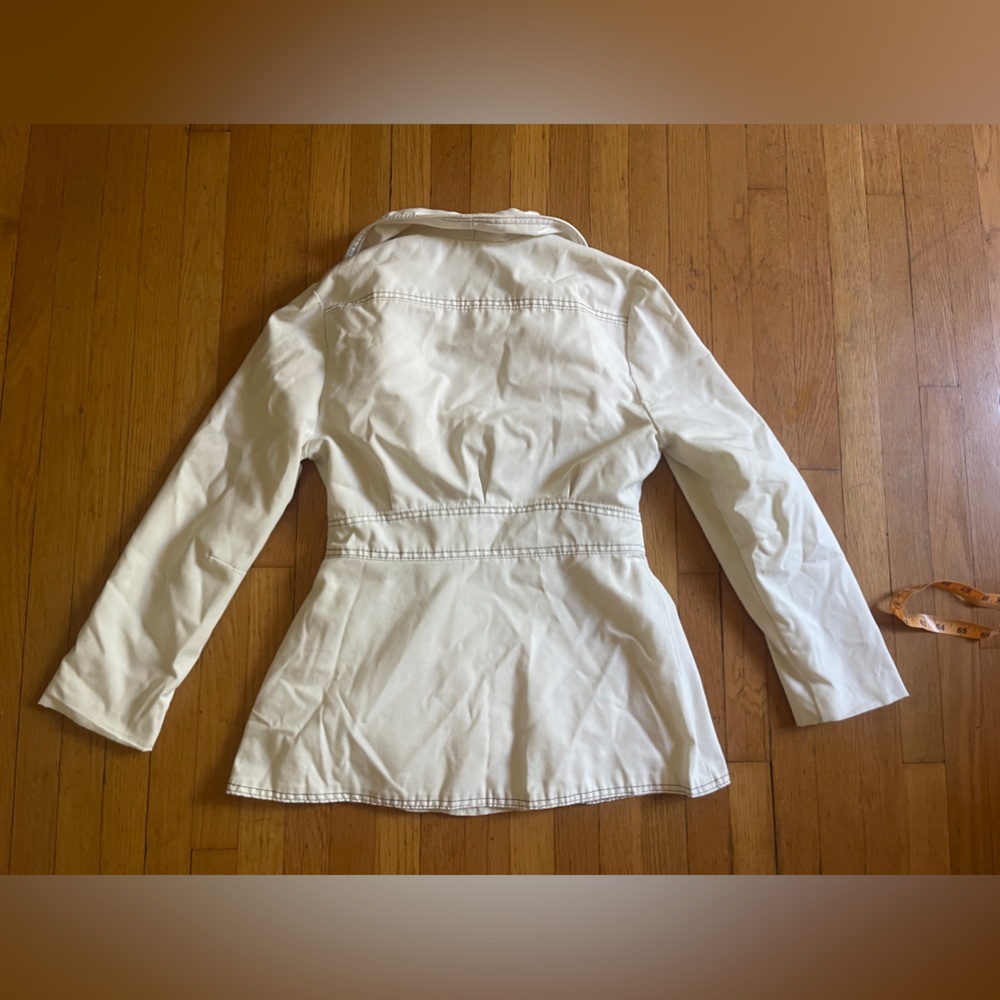 70s Vintage White Belted Jacket - Picture 8 of 8